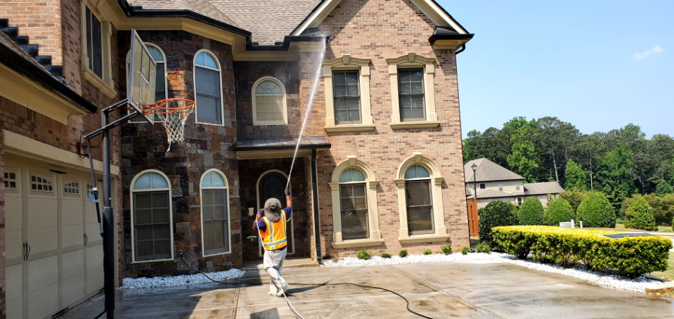 Exterior House Washing and Concrete Cleaning in Lilburn, GA